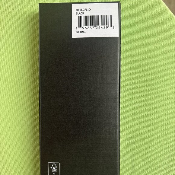 MICHAEL KORS LOGO-EMBOSSED CASES FOR APPLE AIR TAG (BOXED SET OF 2):NIB … - Picture 9 of 9